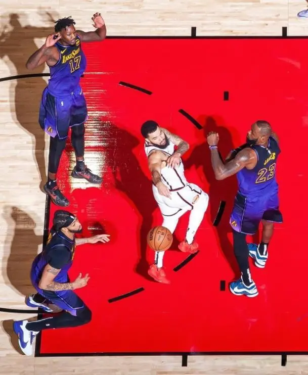 高达, 人年薪仅 高达, 人年薪仅