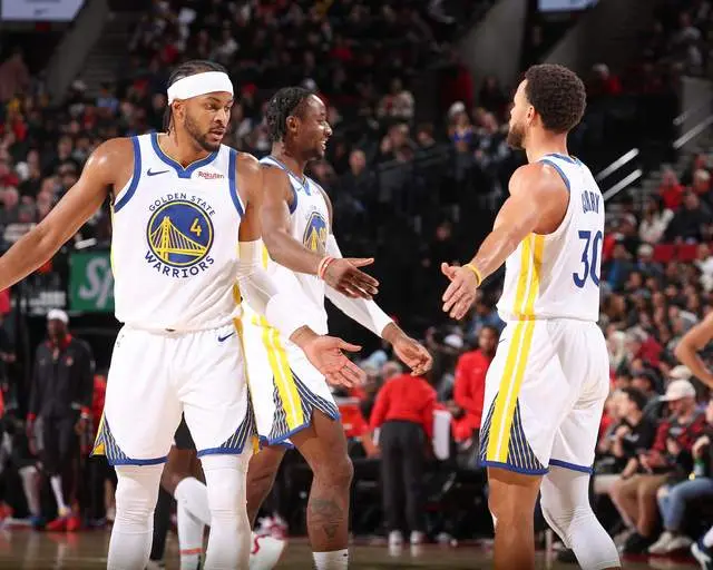 而勇士队想 而勇士队想